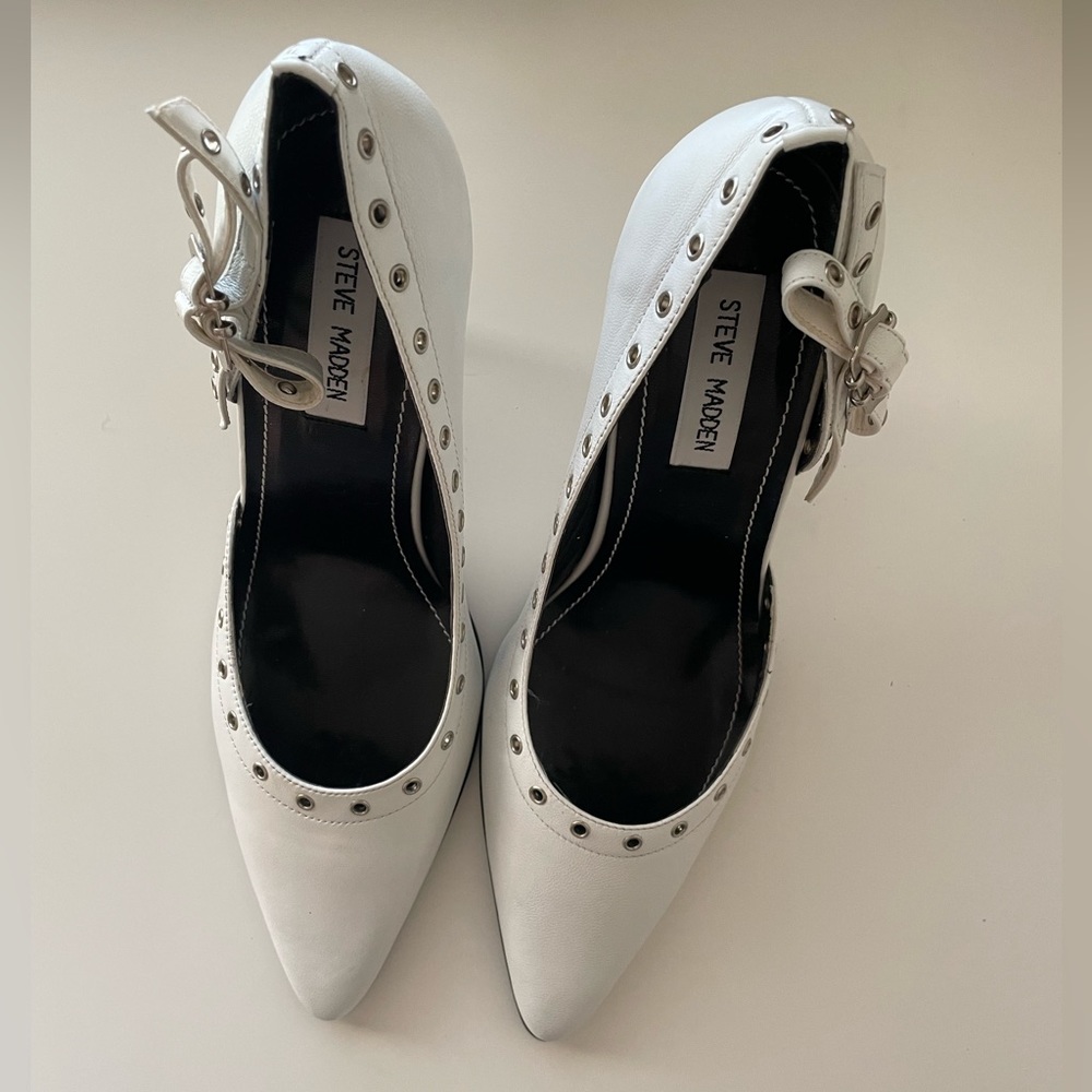 Steve Madden Damara Bow and Grommet White Leather Stiletto Pumps Size 9.5